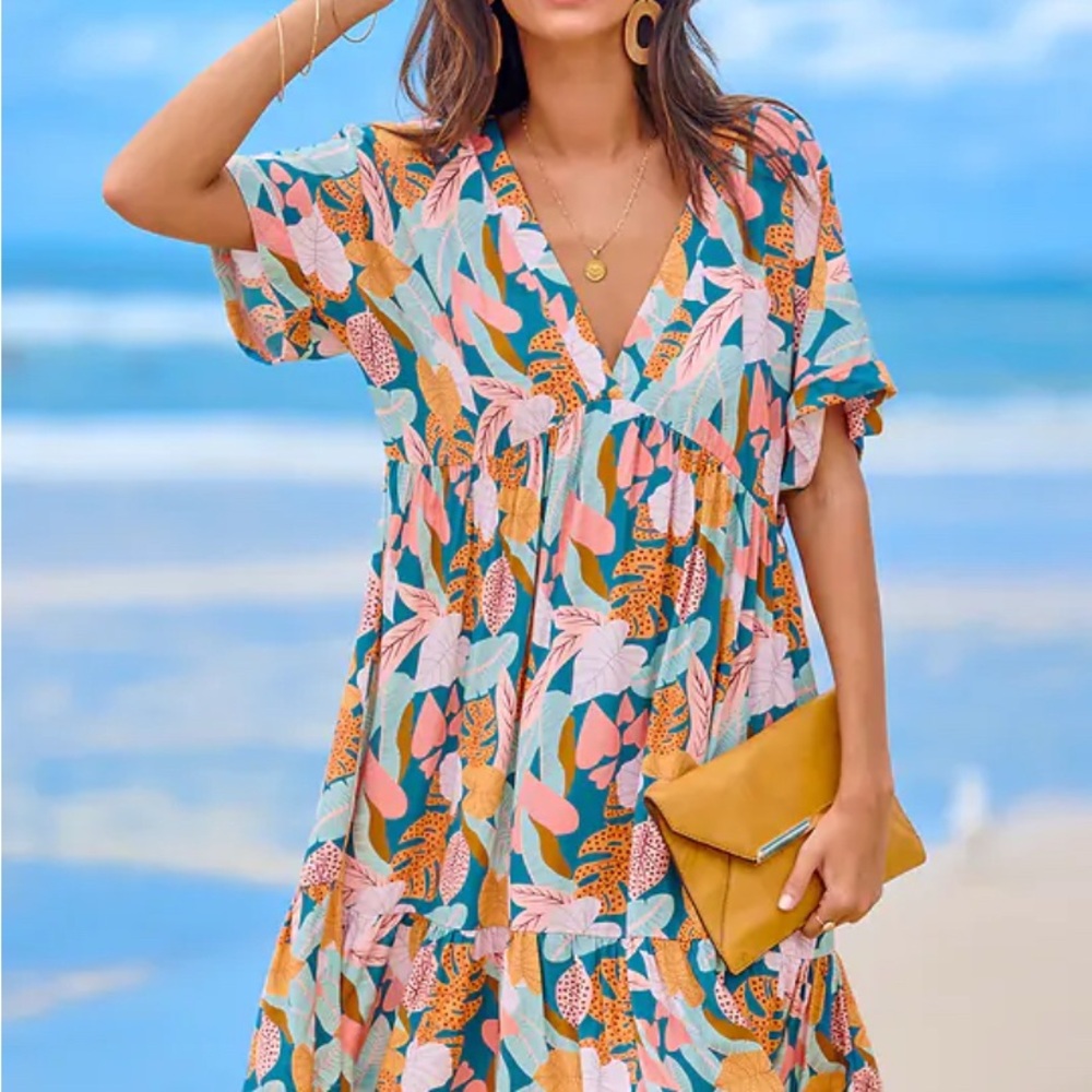 Cupshe Blue and Pink Swim Coverup V-Neck